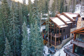 Apex by AvantStay Cozy Expansive Mountain Home Close to the Slopes w Hot Tub Telluride